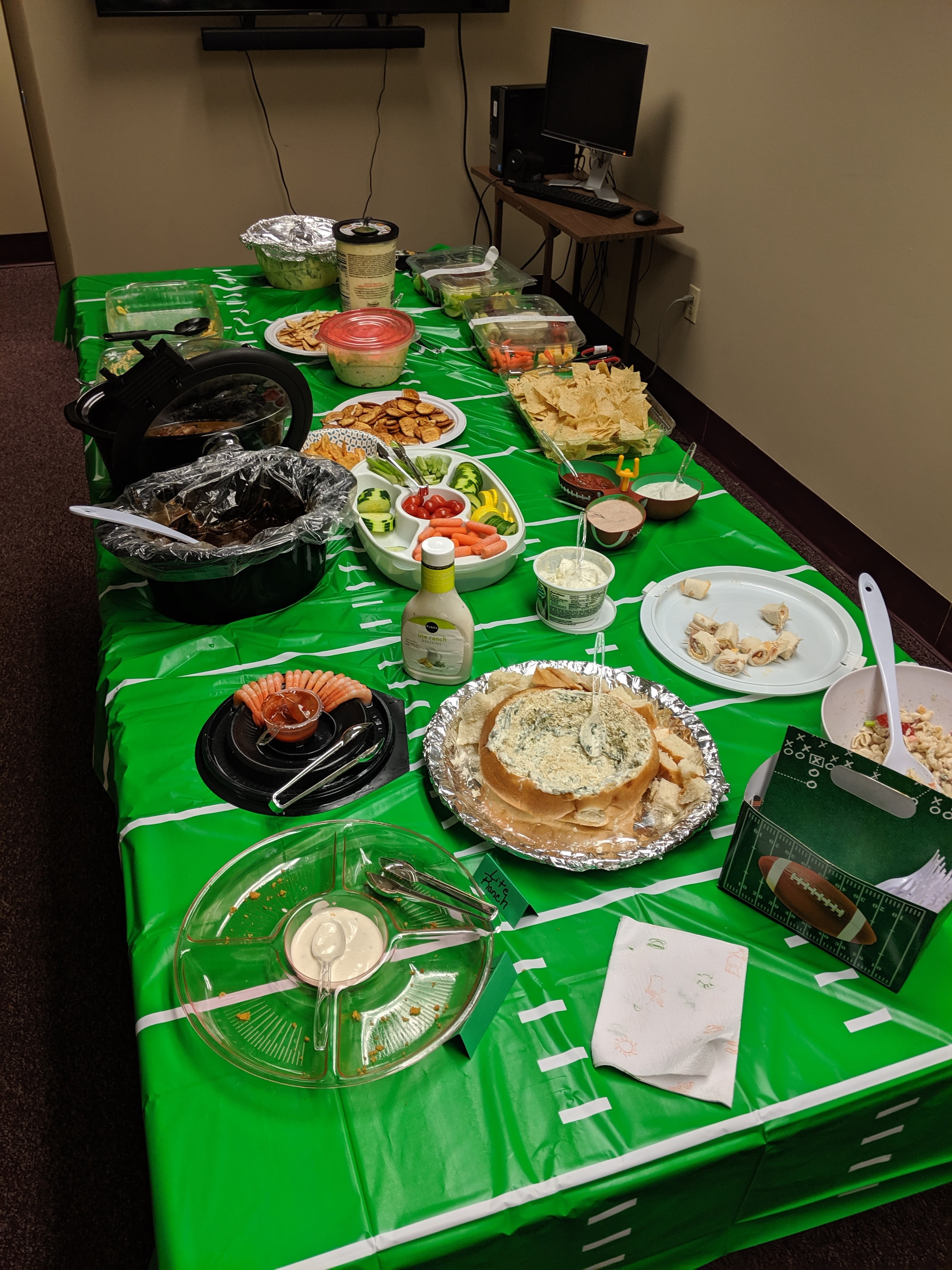 Tailgate Lunch Pullen's Cozy Corner